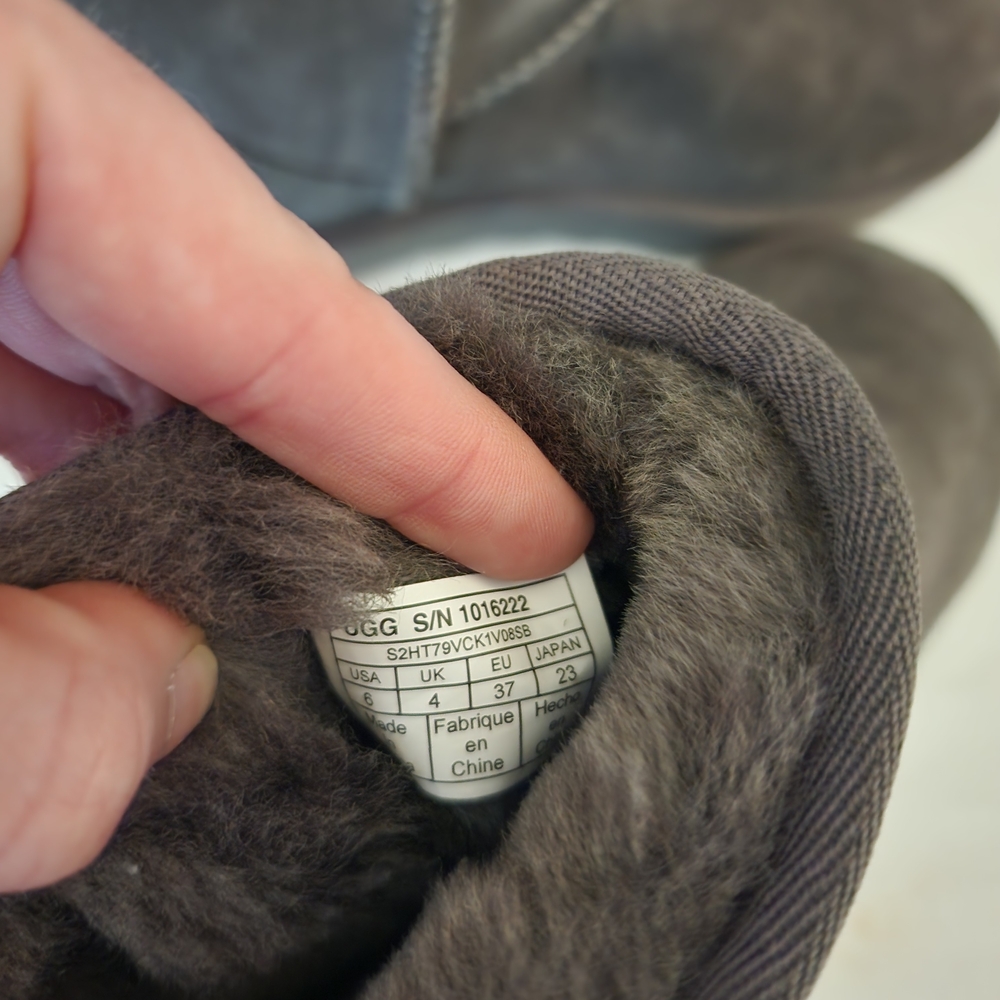 Ugg Classic Mini - image 6